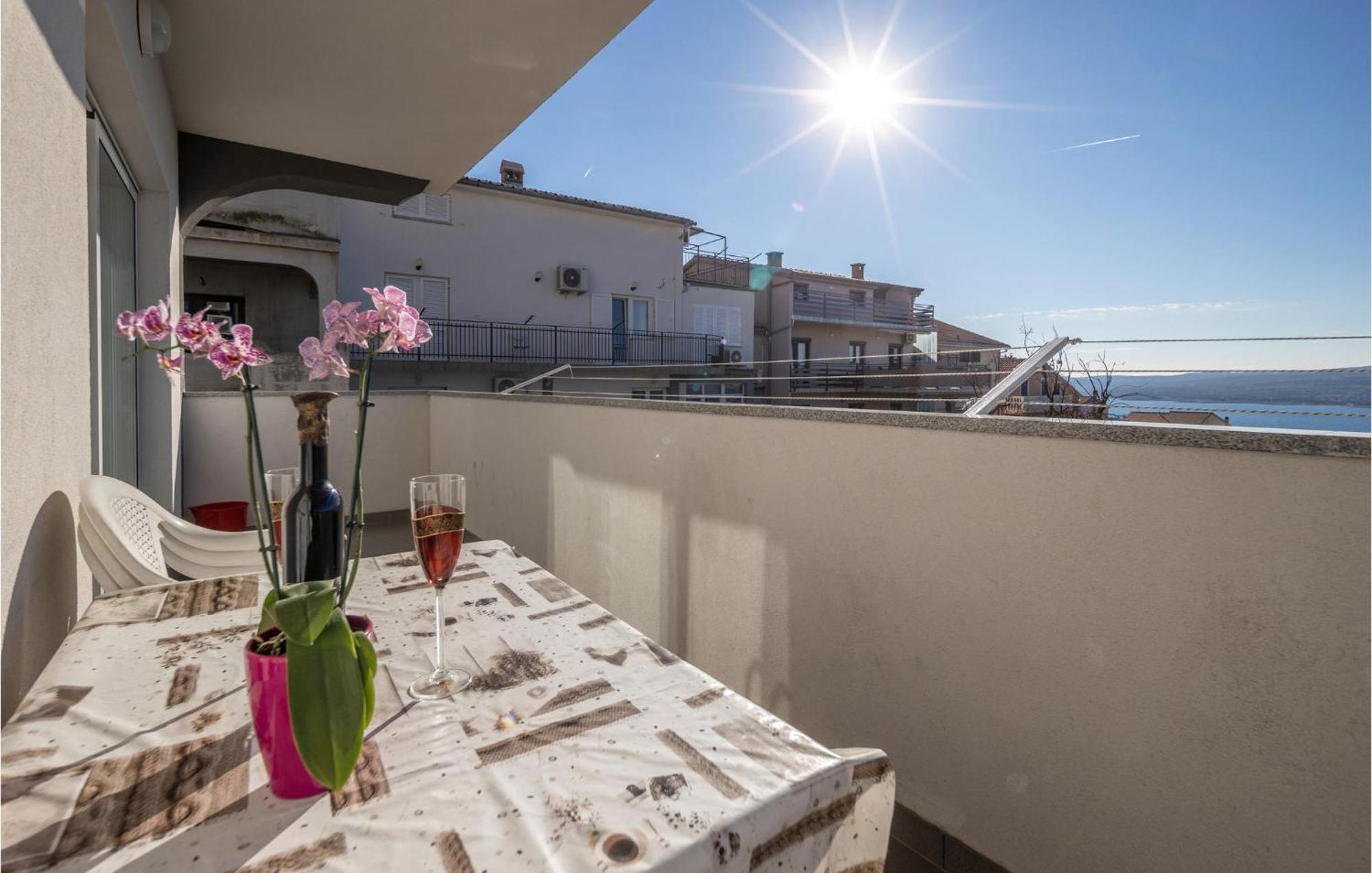 Nice Apartment In Crikvenica With House Sea View 外观 照片
