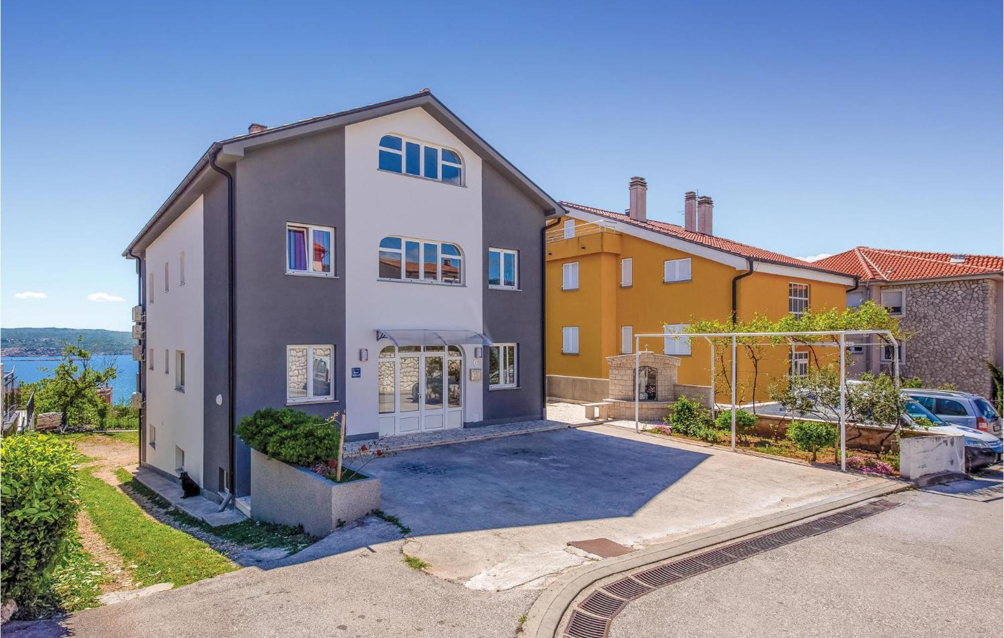 Nice Apartment In Crikvenica With House Sea View 外观 照片